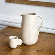 Lot 1 pichet et 2 tasses Ambre - Moucheté - Oustao